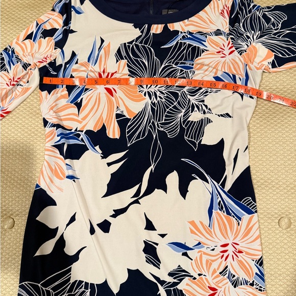 EUC-Vince Camuto Navy Floral Dress - Picture 6 of 14